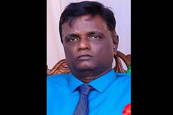 வட மாகாண முன்னாள் கல்விப் பணிப்பாளர் சடலமாக மீட்பு | Ex Education Director Found Dead In Church