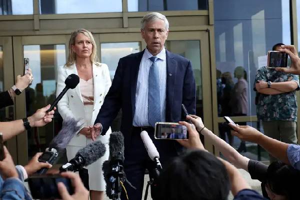 ட்ரம்பிற்கு சிக்கல்... Julian Assange வழக்கில் சாதித்த சட்டத்தரணியைக் களமிறக்கிய வெனிசுலா | Maduro Legal Team Acclaimed Lawyer