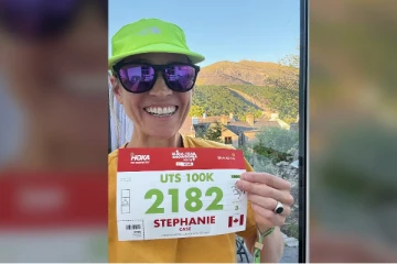 பிள்ளைக்கு தாய்பால் ஊட்டிக் கொண்டே மரதன் ஓடி வென்ற கனடிய தாய்