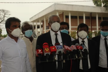 இடைக்கால தடையுத்தரவினை மட்டக்களப்பு மாநகரசபையின் ஆணையாளர் மீறக்கூடாது - எம்.ஏ.சுமந்திரன்