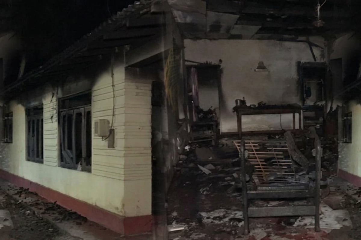 தென்னிலங்கையில் வீட்டுக்குள் புகுந்த கும்பலால் தீ வைப்பு - உயிர் தப்பிய குடும்பத்தவர்கள் | Tip About Heroin House A Was Set On Fire