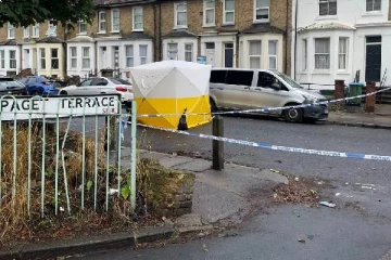 கத்தியால் தாக்கப்பட்ட பிரித்தானிய சிறுவன்... கடைசியாக கூறிய அந்த வார்த்தை: வெளிவரும் தகவல்