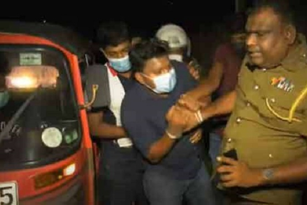 சாப்பாடு கேட்டு வீதியில் இறங்கும் மக்களை பயங்கரவாதிகள் என முத்திரை குத்துவது கோழைத்தனம்! | Sri Lanka Terrorism Sjb Mp Sarath Fonseka Media Sl