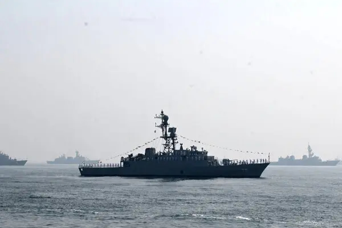 இலங்கைக்கு அருகில் 20 ஈரானிய கப்பல்கள் ; தாக்குதல் நடத்தப்படும் அபாயம்! | 20 Iranian Ship Near Sri Lanka Water