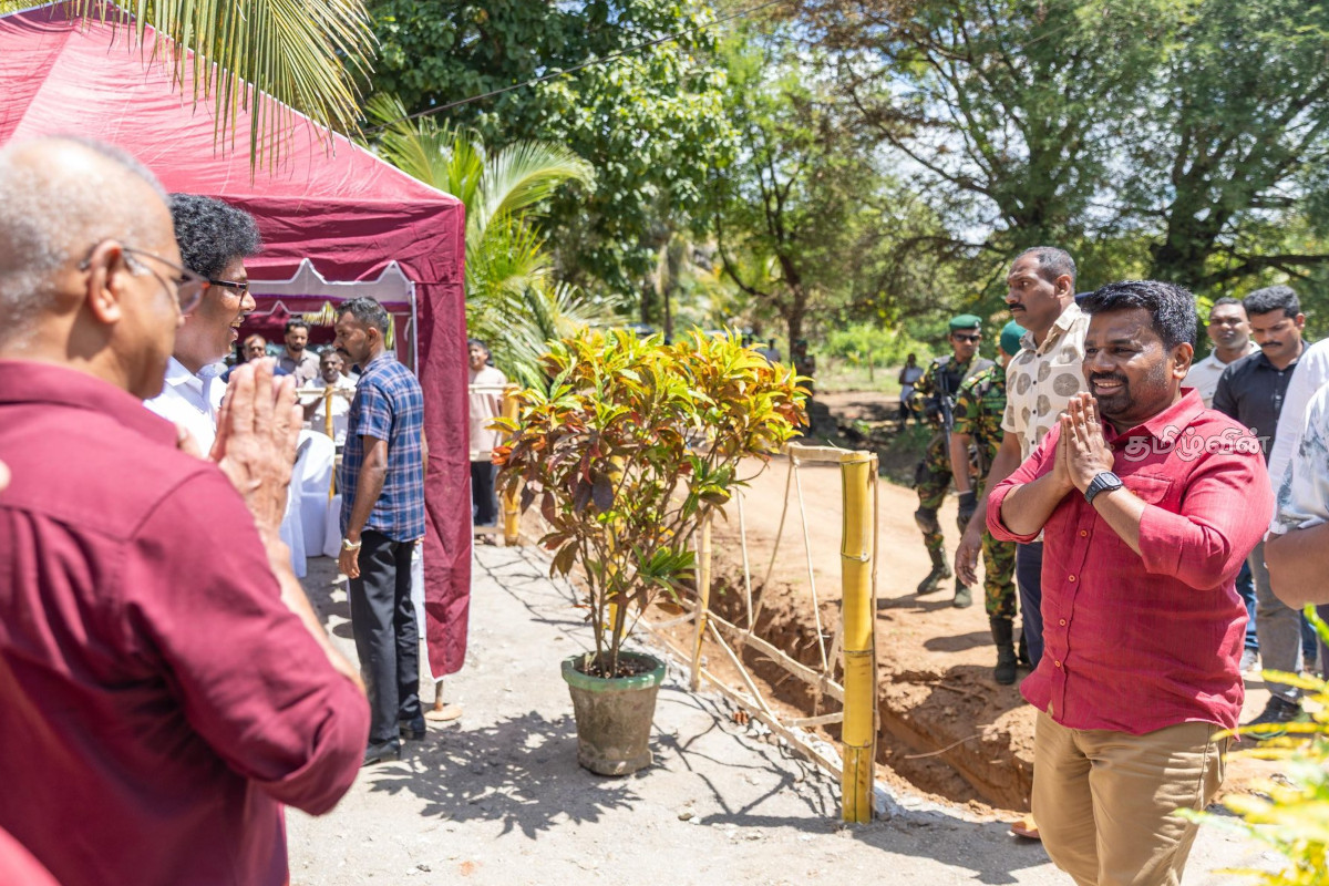 டித்வா அனர்த்தத்திலிருந்து மீண்ட குடும்பத்துடன் புத்தாண்டு கொண்டாடிய அநுர | Anura Celebrates New Year With Family Survived