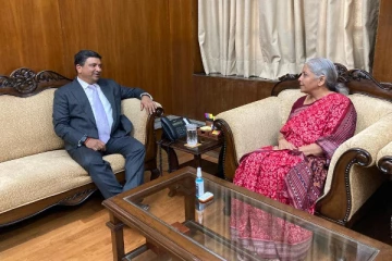 டெல்லியில் மத்திய அமைச்சர் நிர்மலா சீதாராமனுடன் பிடிஆர் பழனிவேல் தியாகராஜன் திடீர் சந்திப்பு - காரணம் என்ன?