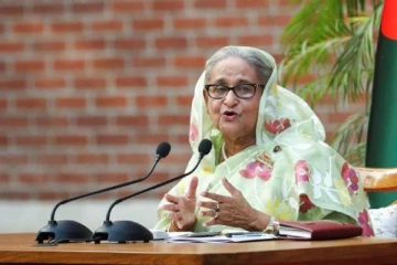 நாட்டை விட்டு வௌியேறிய ஹேக் ஹசீனா... மகன் வெளியிட்ட அறிவிப்பு!