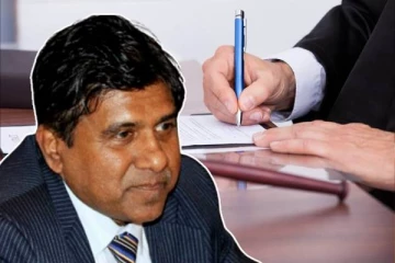 வேட்புமனுவில் கையெழுத்திட்டார் விஜயதாச ராஜபக்ச : ஆசீர்வாதம் வழங்கிய மகாசங்கத்தினர்