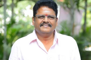 இயக்குனர் கே.எஸ். ரவிக்குமாரின் மகள்கள் இருவரும் என்ன செய்கிறார்கள் தெரியுமா?