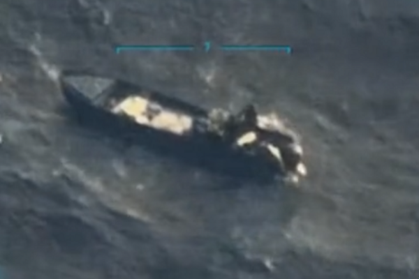 அமெரிக்காவின் அதிரடி தாக்குதல்.. சர்வதேசத்தில் திடீர் போர்பதற்றம் | Us Attack On Venezuela Ships Donald Trump