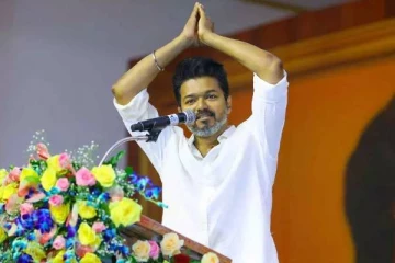 விஜய்யின் கட்சிக்கொடியில் இடம்பெறும் அந்த மலர்..சின்னம் பற்றி வெளியான புதிய தகவல்!