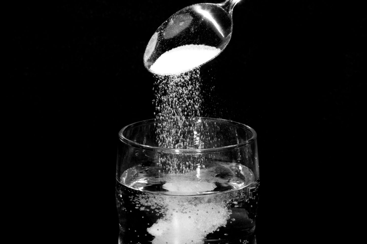 தீய சக்திகளை விரட்ட நீரை பயன்படுத்துவது எப்படி தெரியுமா? | Water And Salt Remedies For Negative Energy தீய சக்திகளை விரட்ட நீரை பயன்படுத்துவது எப்படி தெரியுமா? | Water And Salt Remedies For Negative Energy