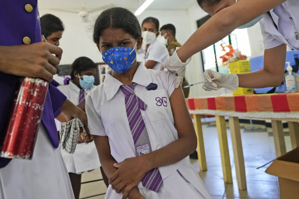 மாணவர்களுக்கு  தடுப்பூசிகளை துரிதமாக வழங்க தீர்மானம் | Resolution To Provide Vaccinations To Students