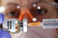 கொரோனா தடுப்பூசியால் பெரும் பணக்காரர் பட்டியலில் இடம்பிடித்த மருந்து நிறுவன அதிபர்கள்!