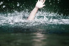 கிளிநொச்சியில் நீரில் மூழ்கி காணாமல்போன நபர் சடலமாக மீட்பு