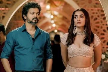 நடிகையிடம் அந்த இடத்தை பிடிக்கட்டுமா என்று கேட்ட விஜய்.. என்ன தளபதி இதெல்லாம்