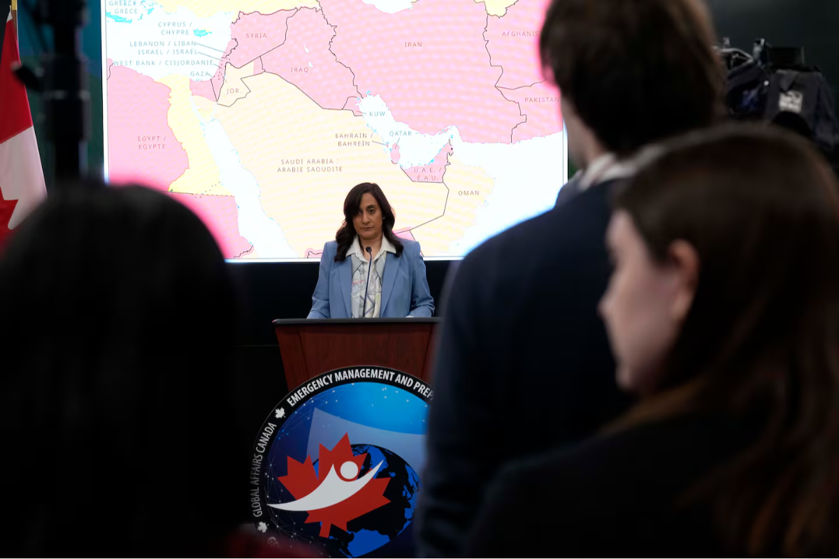 மத்திய கிழக்கிலிருந்து வெளியேற விரும்பும் கனடியர்களின் எண்ணிக்கையில் உயர்வு | Canadians Trying To Leave Mideast Spikes