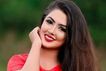 මට මේ විදියටම හැමදාම ආදරෙන් ඉන්න.. සුජානි මදුවන්ති (PHOTOS)