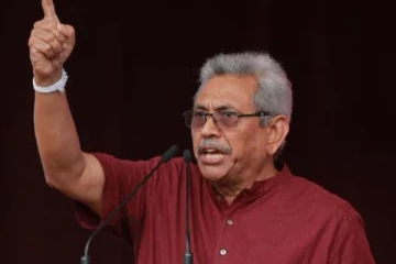 வெளியேறுங்கள், இல்லையேல் நான் வெளியேற்றுவேன்!  கடும் தொனியில் எச்சரித்த கோட்டாபய