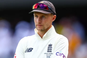 ஒரு கேப்டனே இப்படி செய்யலாமா? - இங்கிலாந்து போட்டியில் நடைபெற்ற சிறப்பான சம்பவம்