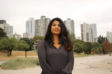 கனடா என் தாய் வீடு - தேர்தலில் போட்டியிடும் இளம் தமிழ்ப்பெண்