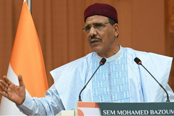 போர் நெருக்கடியில் நைஜர் இராணுவம் - தன்னார்வ படையினருக்கு அழைப்பு | Nigeriens Call For Mass Recruitment Of Volunteers