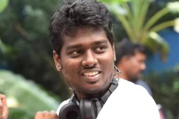 இயக்குனர் அட்லீயின் நிறத்தை கேலி செய்த புகைப்பட கலைஞர்- வைரலாகும் வீடியோ | Photographer Comment On Atlee Colour இயக்குனர் அட்லீயின் நிறத்தை கேலி செய்த புகைப்பட கலைஞர்- வைரலாகும் வீடியோ | Photographer Comment On Atlee Colour