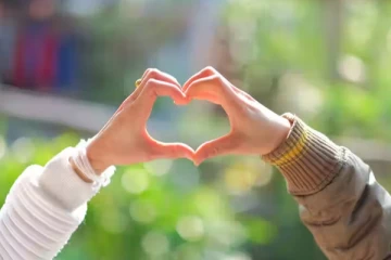 இன்ஸ்டாகிராமில் மலர்ந்த காதல் - கள்ளக்காதனுடன் பெண் ஓட்டம்..!