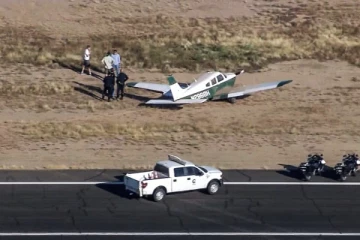 நடுவானில் விமானமும் ஹெலிகாப்டரும் மோதி பயங்கர விபத்து! வெளியான பரபரப்பு காட்சி