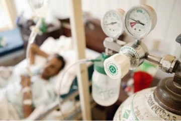 வாள் வெட்டுக்கு உள்ளாகி படுகாயமடைந்துள்ள அமைச்சர் வீரசேகரவின் பாதுகாப்பு அதிகாரி