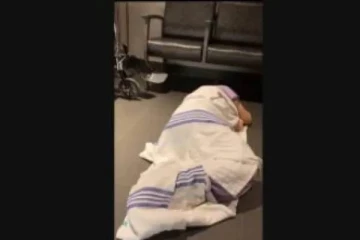 சிகிச்சைக்காக காத்திருந்து மருத்துவமனை தரையில் படுத்துக் கொண்ட பெண் உயிரிழப்பு!