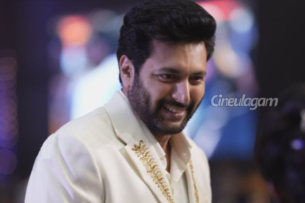 சில பேர் இருக்காங்க.. மேடையில் யாரை இப்படி சொன்னார் ரவி மோகன் | Ravi Mohan Talks About His Haters At Event