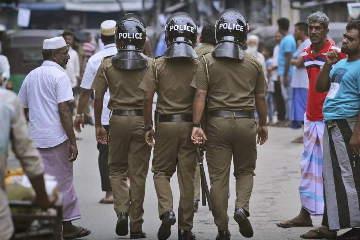 நாடளாவிய ரீதியில் 2 இலட்சத்து 14 ஆயிரம் பேர் கைது! பொலிஸ் தலைமையகத்தின் அறிவிப்பு | Operation Whole Nation Together People Arrested