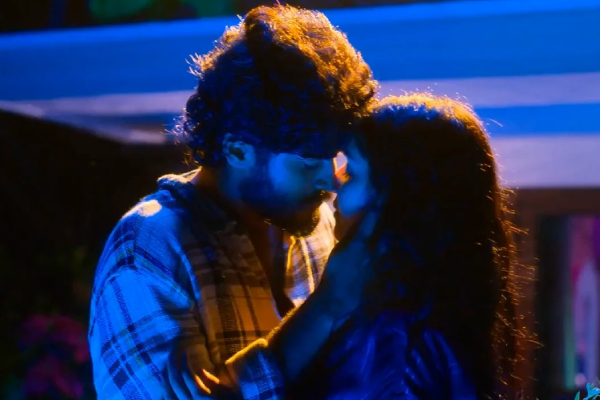 18 வயதிலேயே கவர்ச்சி நடிகையா? பொது மேடையில் கூட அந்த மாறி ஆடை அணிந்த அஜித்தின் ரீல் மகள் | Child Artist Anikha Becoming Glamour Actress