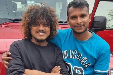 புகழை தொடர்ந்து கிரிக்கெட் வீரர் நடராஜனை சந்தித்த பிரபல நடிகர்- கலக்கல் புகைப்படங்கள்