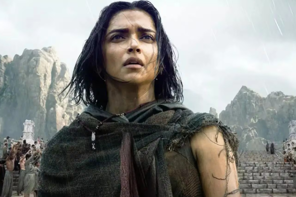 கல்கி படத்தில் தீபிகா படுகோனுக்கு பதிலாக நடிக்கப்போகும் நடிகை இவரா? அவர் சம்பளம் மட்டுமே ரூ. 30 கோடி!! | Highest Paid Actress Replacing Deepika In Kalki