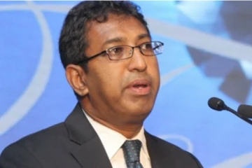 பதவி ஆசைகளைக் கைவிட்டு ராஜபக்சர்கள் அனைவரும் பதவிகளிலிருந்து விலக வேண்டும் : ஹர்ஷ டி சில்வா