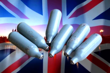 இனி சிரிப்பூட்டும் வாயுவுக்கு தடை., பிரித்தானியாவின் பரபரப்பு முடிவு