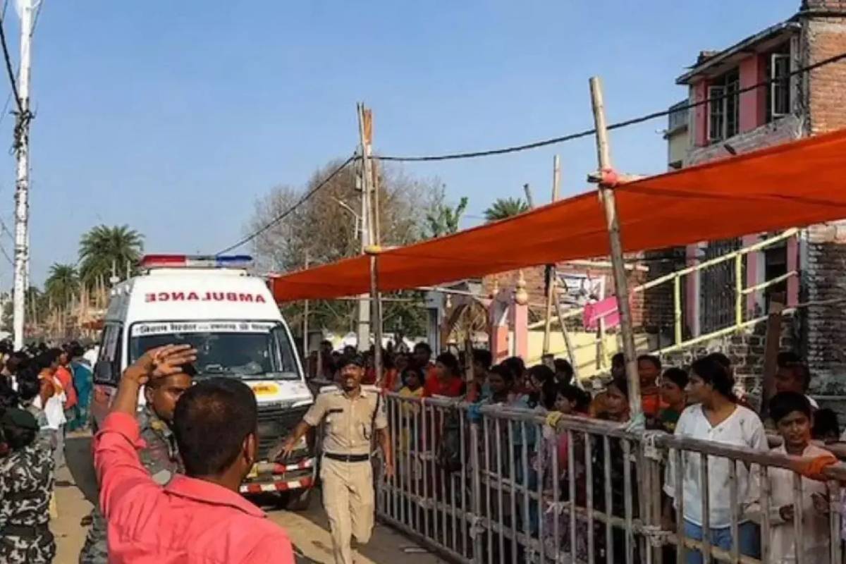 சிவன் கோவிலில் கூட்ட நெரிசலில் சிக்கி 7 பக்தர்கள் உயிரிழப்பு | 7 Dies In Bihar Ashokdham Shiva Temple Stampede சிவன் கோவிலில் கூட்ட நெரிசலில் சிக்கி 7 பக்தர்கள் உயிரிழப்பு | 7 Dies In Bihar Ashokdham Shiva Temple Stampede