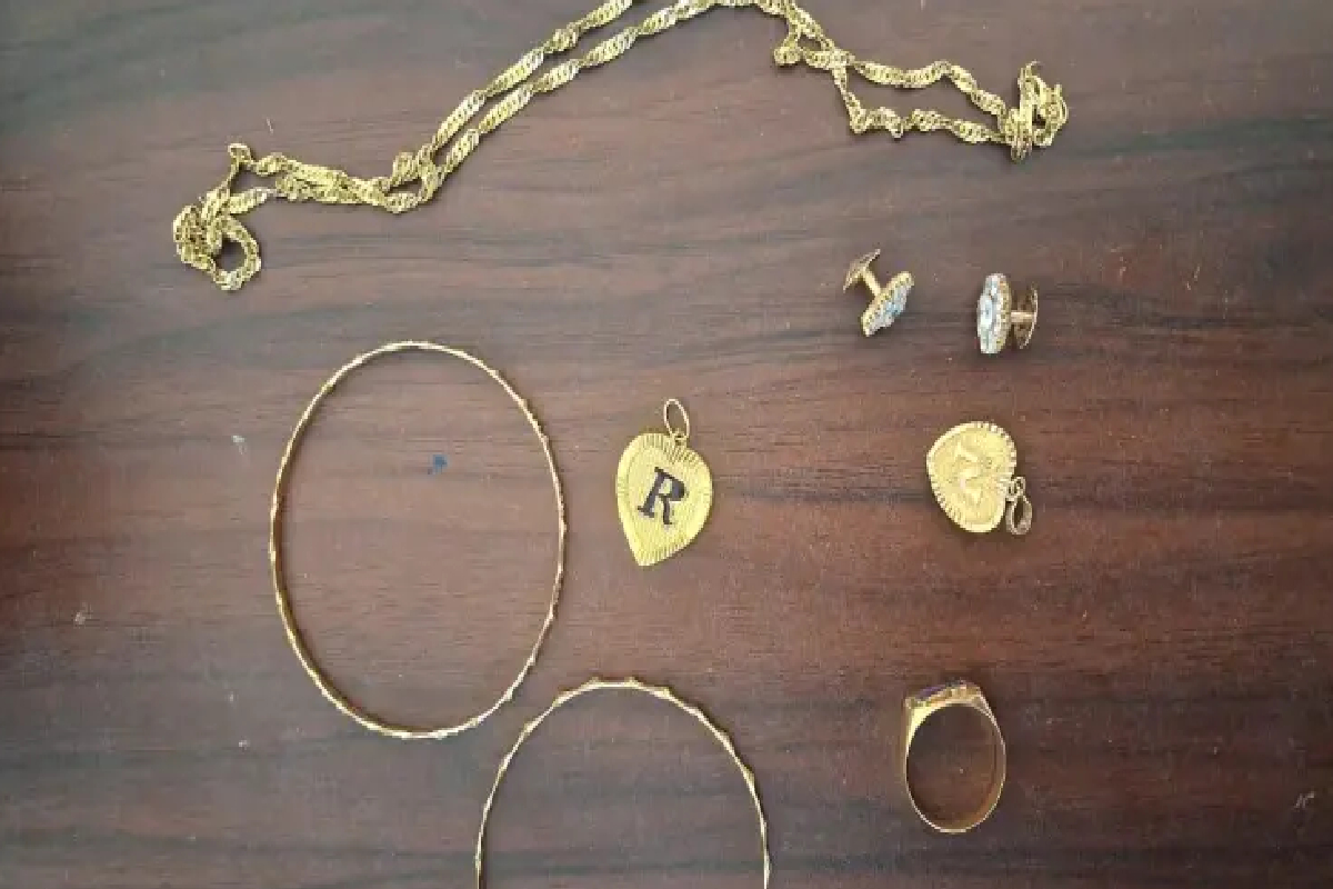 யாழில் போதைப்பொருளுடன் கைதானவரிடம் திருட்டு நகைகள்! | Stolen Jewelry Man Arrested With Drugs In Jaffna யாழில் போதைப்பொருளுடன் கைதானவரிடம் திருட்டு நகைகள்! | Stolen Jewelry Man Arrested With Drugs In Jaffna