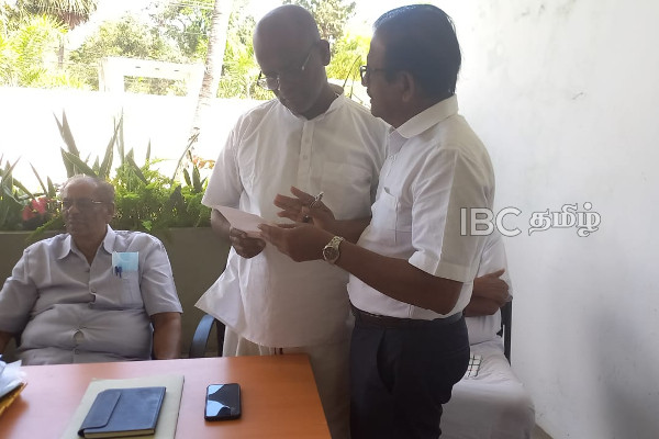 தேர்தல் தயார்ப்படுத்தலில் தமிழ்த்தேசிய கட்சிகள் - முக்கிய தீர்மானங்களுக்காக கூடியது மத்திய குழு! | Illankai Tamil Arasu Kachchi Meeting Batticalo Tna