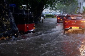 වාරිමාර්ග දෙපාර්තමේන්තුවෙන් ගංවතුර තත්ත්ව ගැන දැනුම්දීමක් - අදත් වැස්සොත් විනාසයි - රටටම රතු එළි