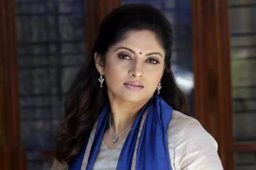 Photo Album: எவர்கிரீன் குயின் நதியாவா இது? வயசானாலும் இளமை மாறாத தோற்றம்