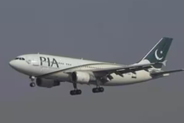 தவறுதலாக இந்திய வான்பரப்புக்குள் நுழைந்த பாகிஸ்தான் விமானம் | Pakistan Plane Mistakenly Enters Indian Airspace