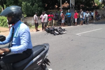 யாழில் வாகனத்தை முந்திச்செல்ல முற்பட்டபோது ஏற்பட்ட விபரீதம்! (Photos)