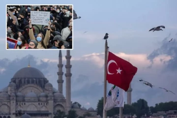 துருக்கியில் வெடிக்கும் போராட்டம்: பிரித்தானிய சுற்றுலாப் பயணிகளுக்கு விடுக்கப்பட்ட பயண எச்சரிக்கை