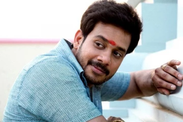 நடிகர் பரத்தின் தங்கையை பார்த்துள்ளீர்களா.. முதல் முறையாக வெளிவந்த புகைப்படம்