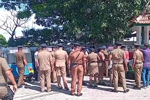 பாதுகாப்பற்ற சிறுவர்களை பாதுகாப்பது நம் மீதுள்ள கடமை | It Is Our Duty To Protect Vulnerable Children பாதுகாப்பற்ற சிறுவர்களை பாதுகாப்பது நம் மீதுள்ள கடமை | It Is Our Duty To Protect Vulnerable Children