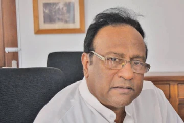 தமிழ் எம்பிக்களை சிறையில் போட வேண்டும் - ஆளும் தரப்பு எம்.பி சீற்றம்
