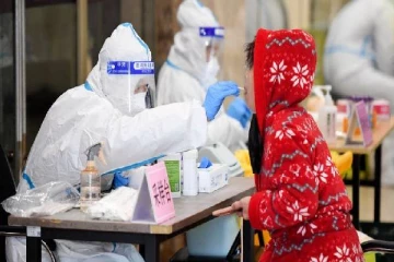 இலங்கையில் ஏற்படவுள்ள மற்றுமொரு கோவிட் அலை! சுகாதார அதிகாரிகள் எச்சரிக்கை